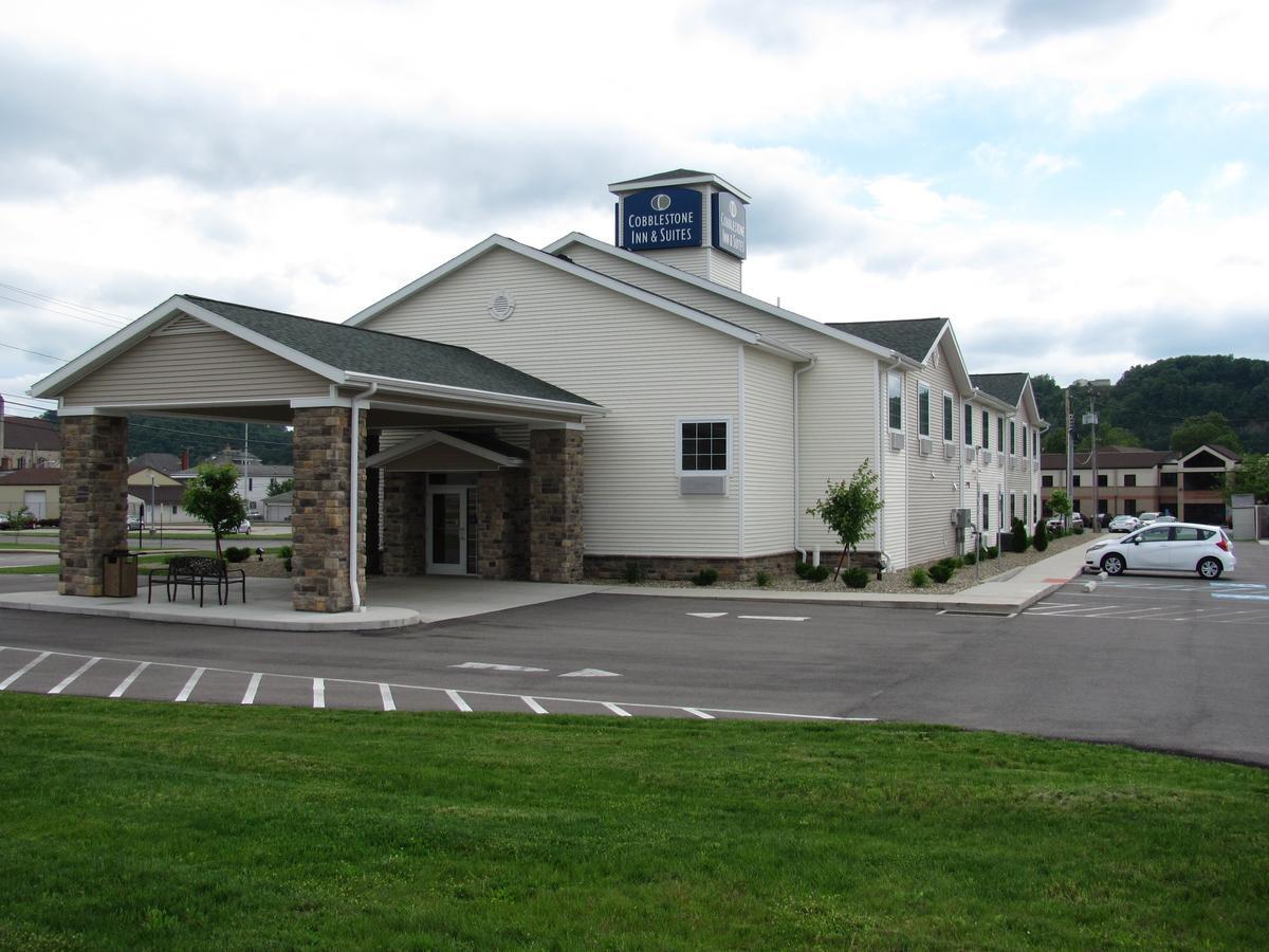 Cobblestone Inn & Suites - Ambridge Exterior photo